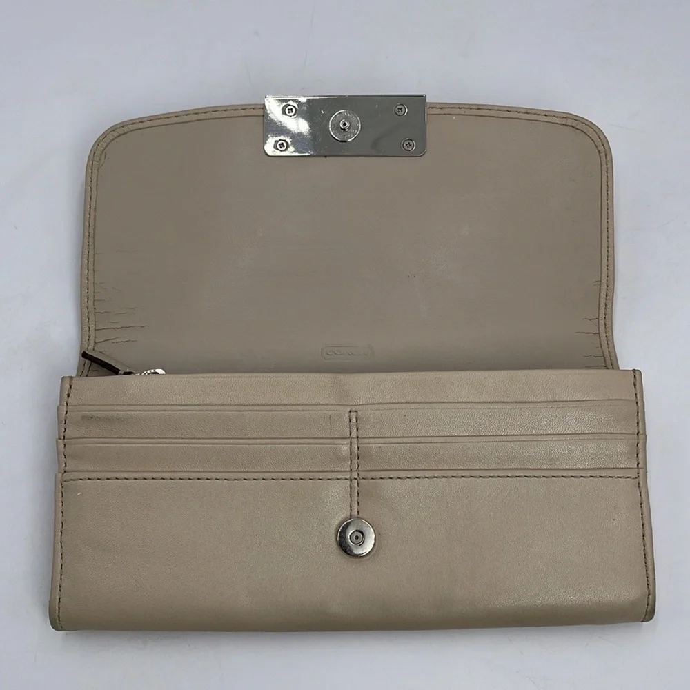 Coach Long Envelope Clutch Wallet  Beige Leather Large Fancy Snap Clasp